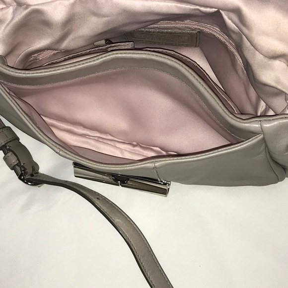 Authentic Coach crossbody - Picture 8 of 9
